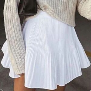 Alyssa Pleated Skort
S/M / Ivory